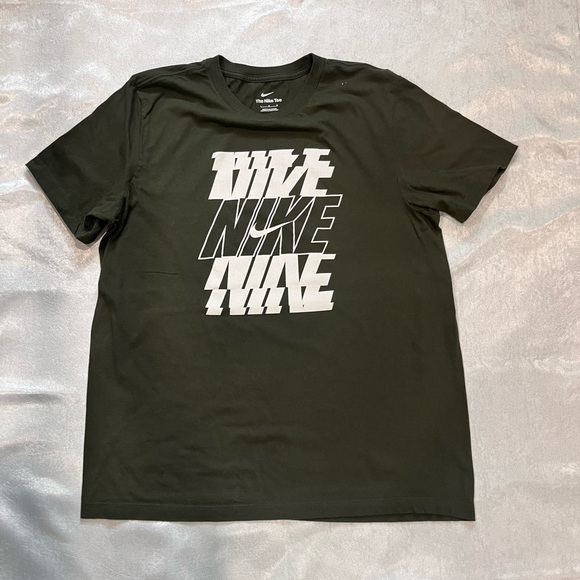 Adult Nike Tee - Picture 1 of 4